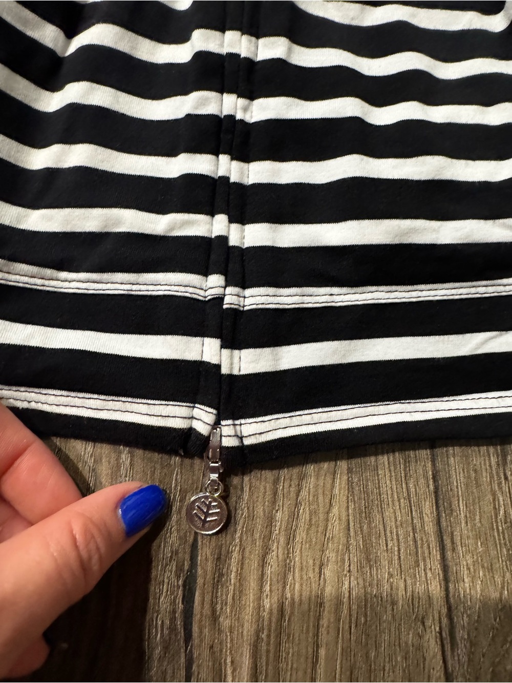 Coolibar UPF 50+ Black & White Striped Full-Zip Hoodie sun protection large - Picture 5 of 9
